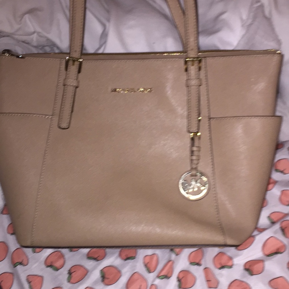 Michael kors purse